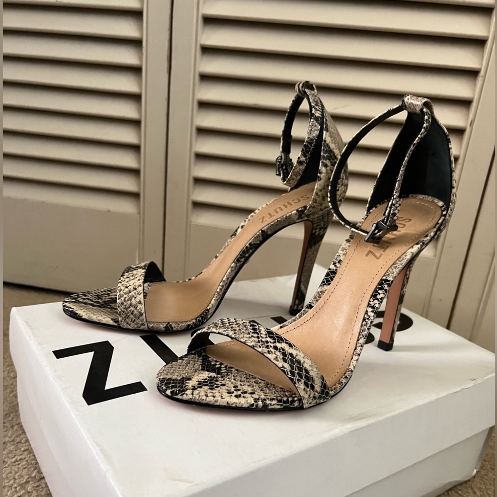 Schutz snake skin nudist like heel- NEVER WORN